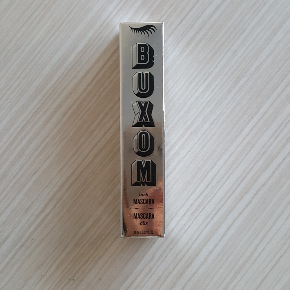 Buxom black Mascara .37 oz New in Box
